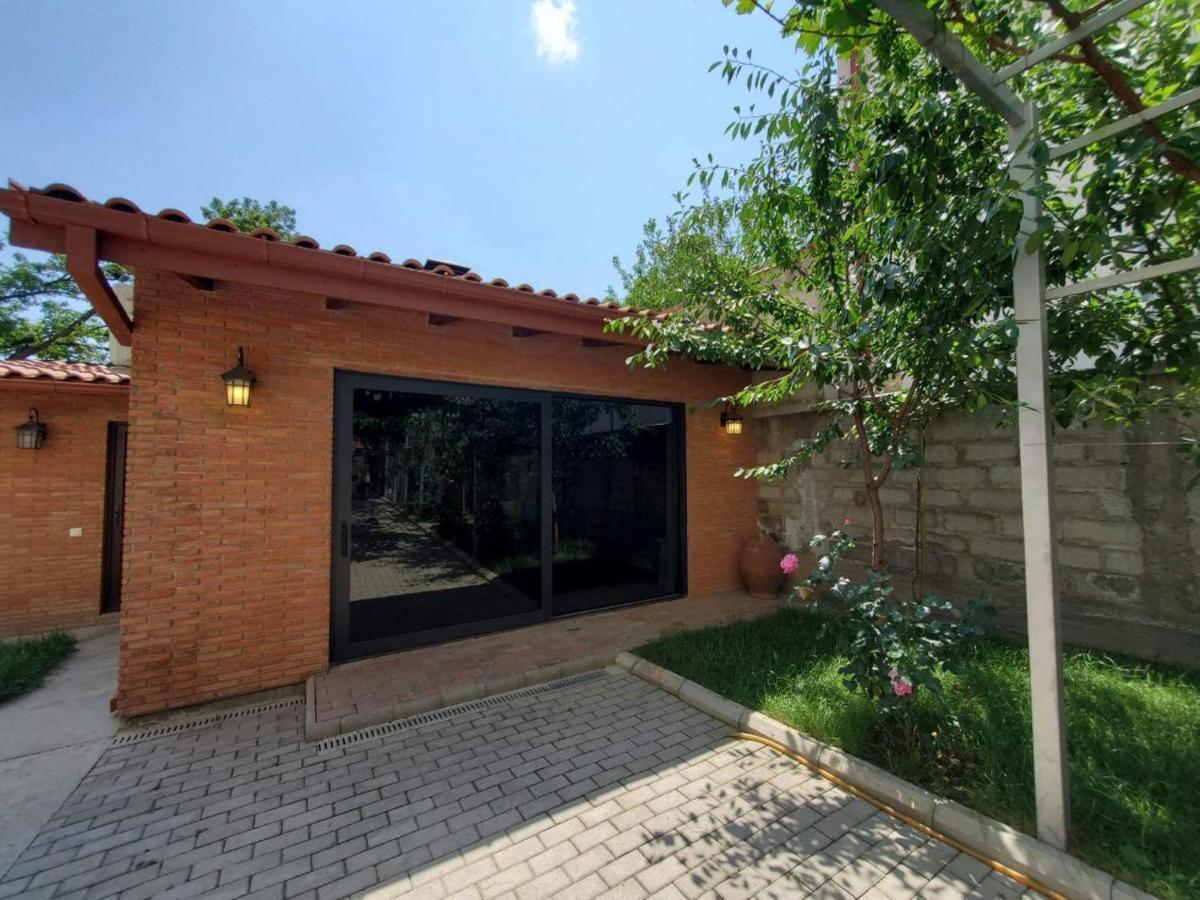 Guesthouse Anna Tbiliszi Kültér fotó